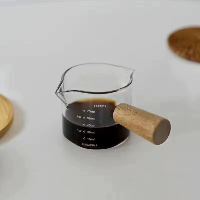 ♥ Tasse à mousse de lait en verre côtelé avec poignée en bois - Tasse doseuse de 120 ml pour café et