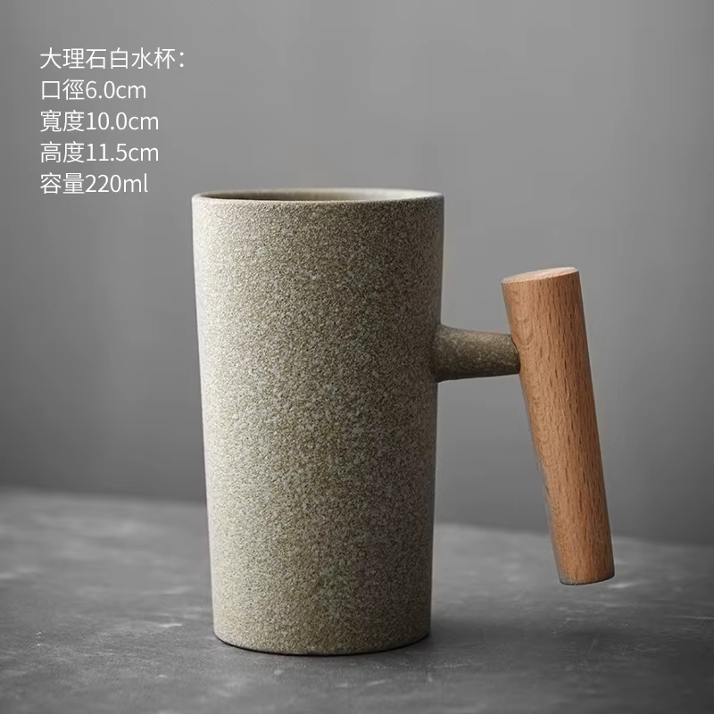 Tasse à café en poterie d'aldéhyde décroissante à la main, four à main vintage, poignée en bois, tas