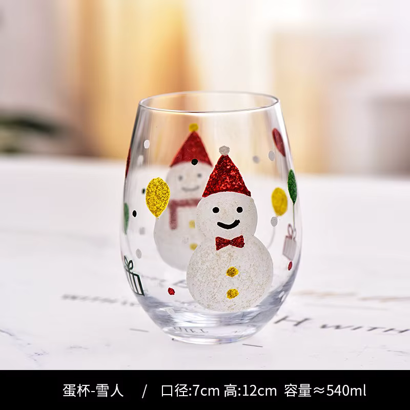 Verre à vin en cristal à motifs de fleurs, art de la main, pieds hauts, vin rouge, proximité de la m