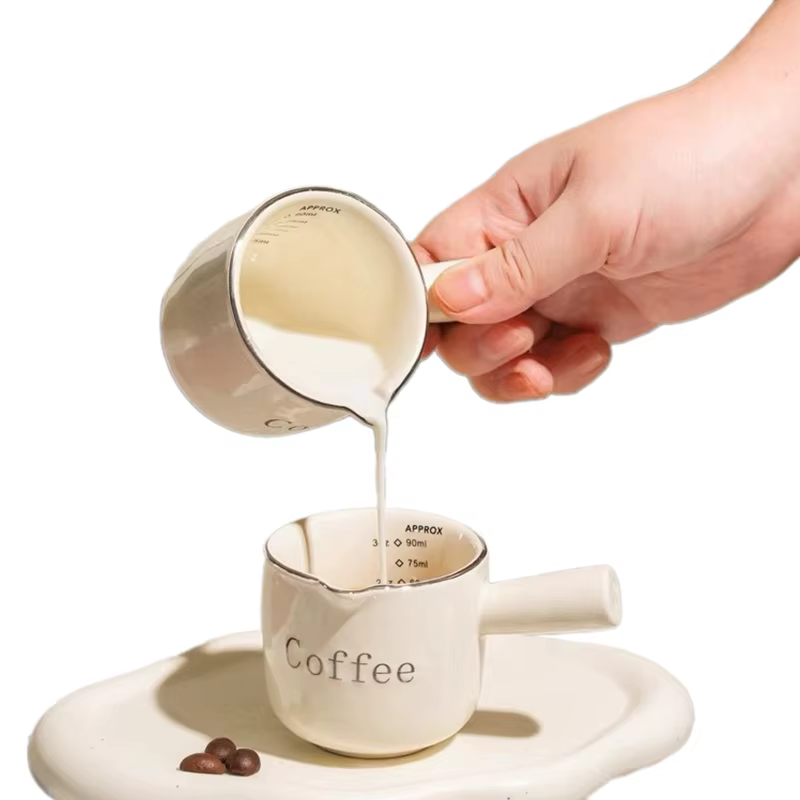 Tasse à mesurer à café en céramique avec tasse d'extraction d'espresso graduée avec poignée agitateu