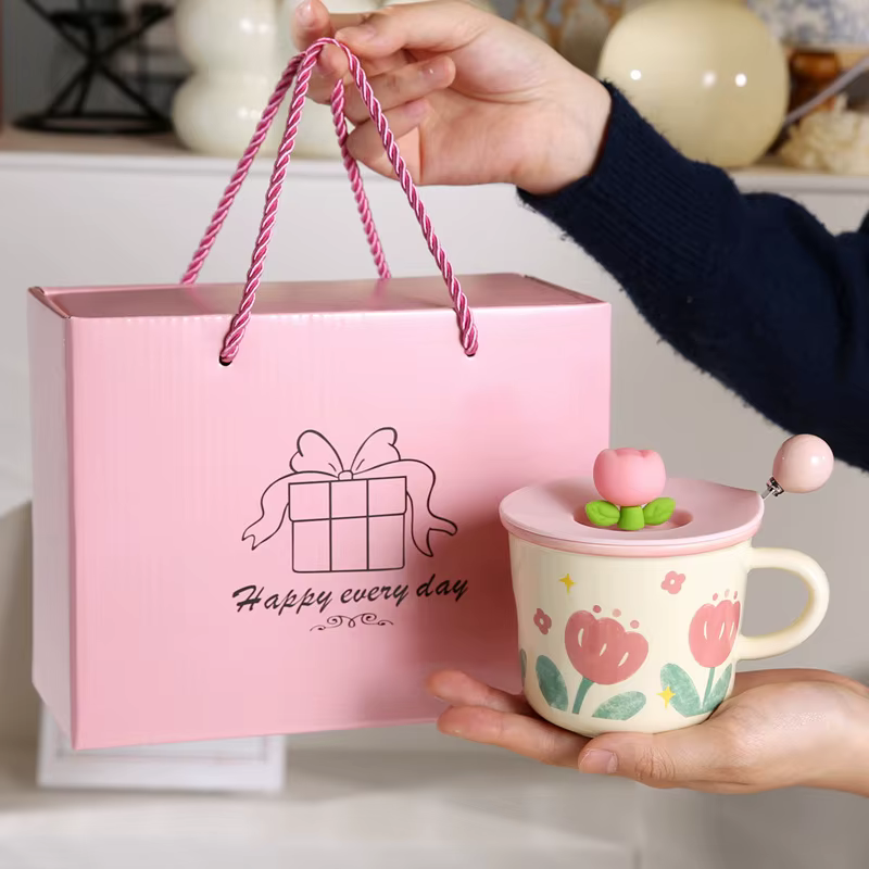 Tasse à café créative avec fleur de tulipe, tasse en céramique pour femmes, tasse de petit déjeuner 