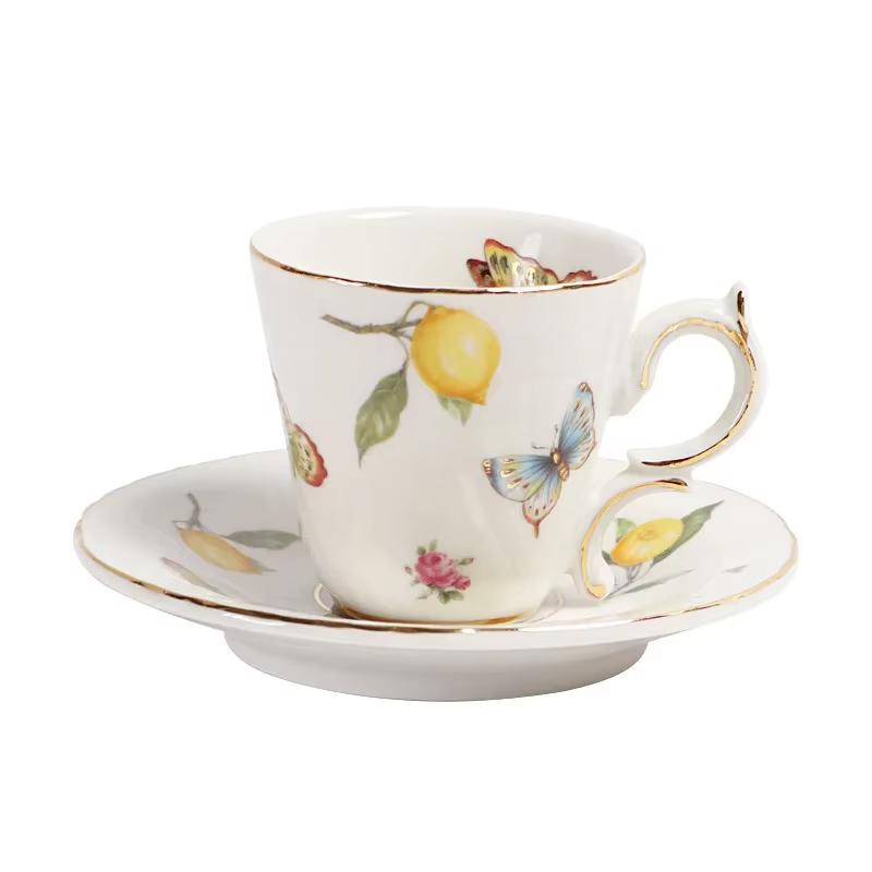 Ensemble tasse et soucoupe à café en céramique européenne avec motif papillon citron et cuillères