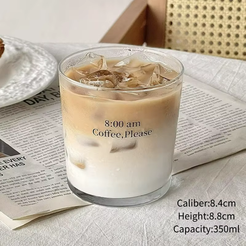 Tasse à café glacé style INS, verres à café créatifs avec couvercle et paille, cadeau à des amis