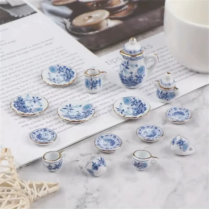 Service à thé Miniature Vintage en porcelaine blanche, Pot, tasse, assiette, vaisselle, maison de po