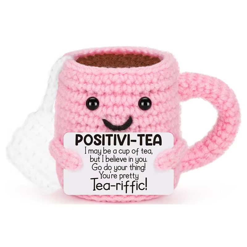 Figurines de tasses à café au crochet créatives et amusantes avec carte, ornements de bureau pour le