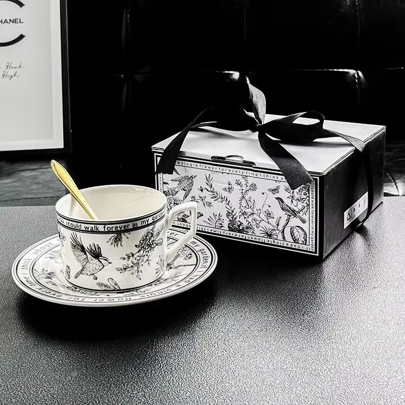 Ensemble de tasses à café rétro français noir et blanc, coffret cadeau de luxe Summer Lily, céramiqu