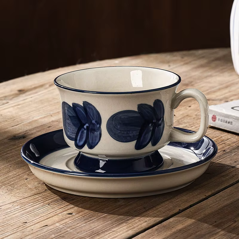 Tasse à café florale en céramique vintage française, thé de l'après-midi, standard pour un usage dom