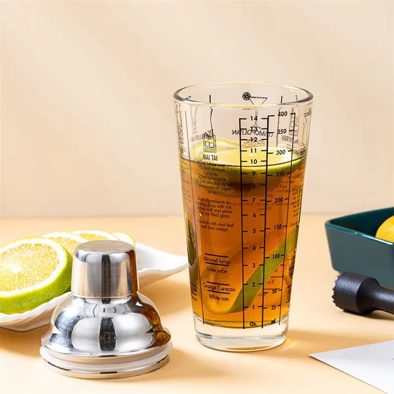 Shaker à Cocktail en verre, tasse à main avec échelles, couvercle et passoire en acier métallique de