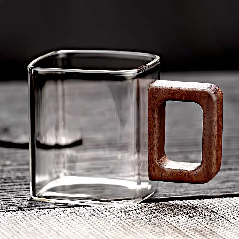Tasse à café en verre de café moulu frais de petite capacité avec manche en bois de noyer tasses et 