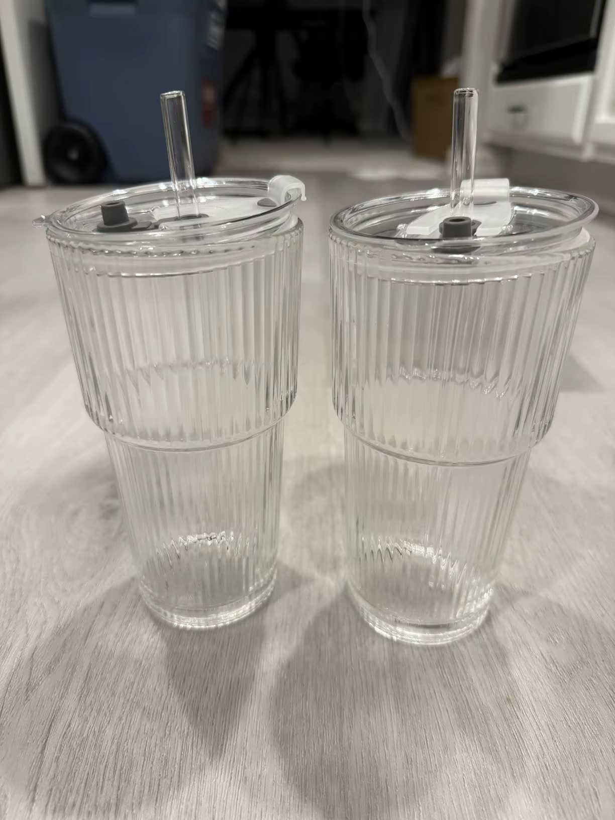 Lot de 2 verres à café glacé avec pailles, tasses modernes en verre pour boissons froides et chaudes