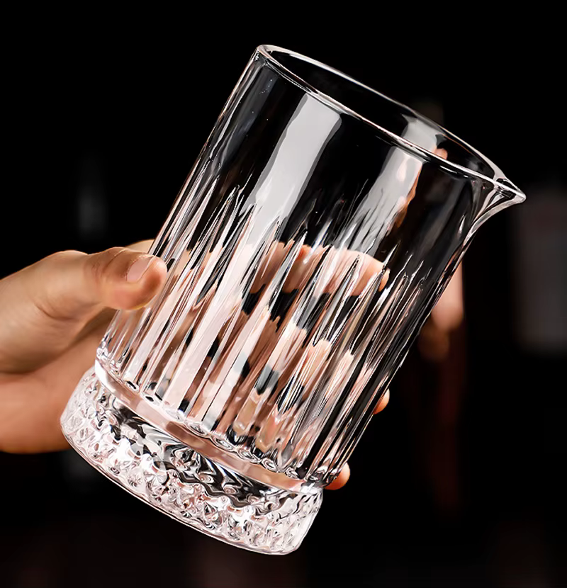 Verre à mélanger les cocktails