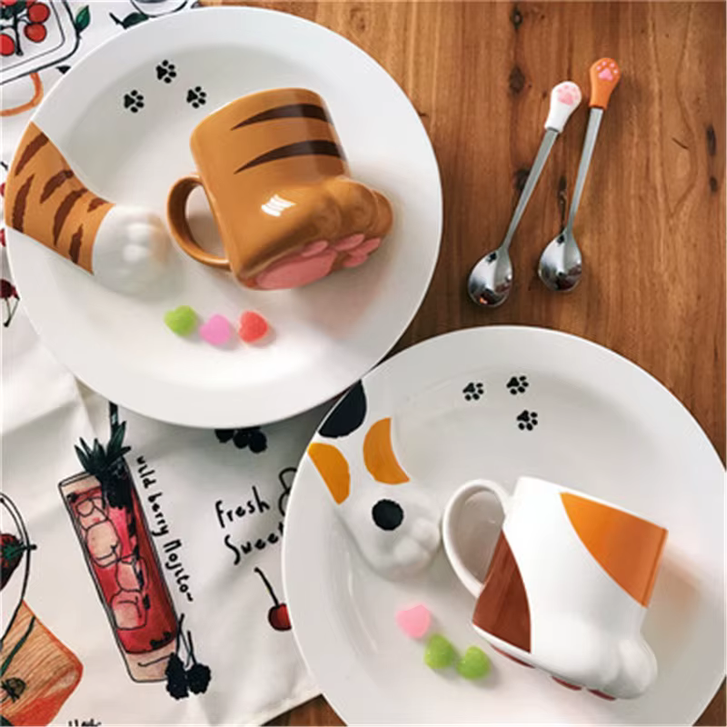 Tasse en porcelaine créative avec pattes de chat et de tigre