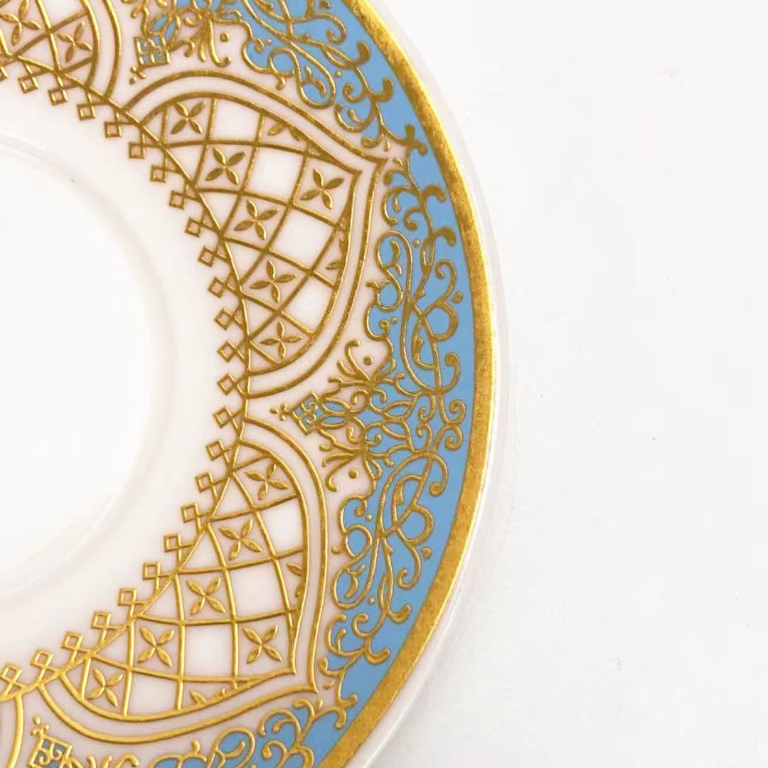 Ensemble de verres à thé turcs avec cuillère