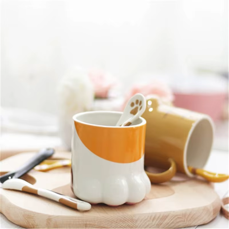 Tasse en porcelaine créative avec pattes de chat et de tigre