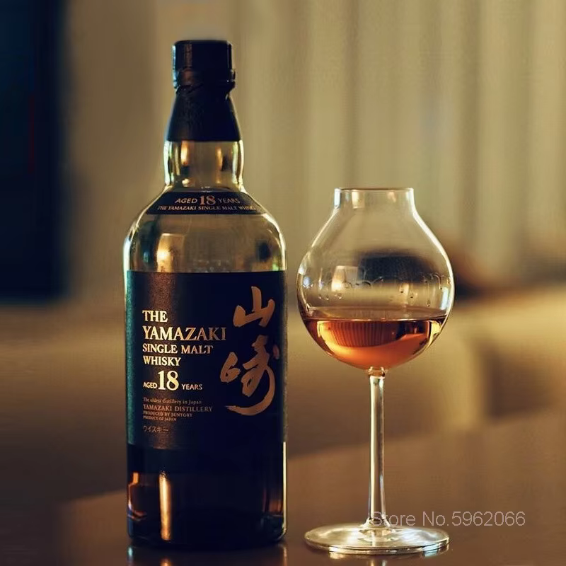 Verre à whisky en cristal avec bourgeon