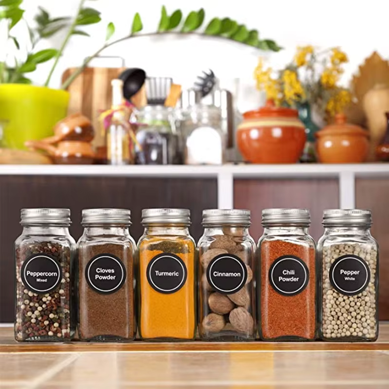 Bouteilles d'épices en verre avec 20 étiquettes à épices