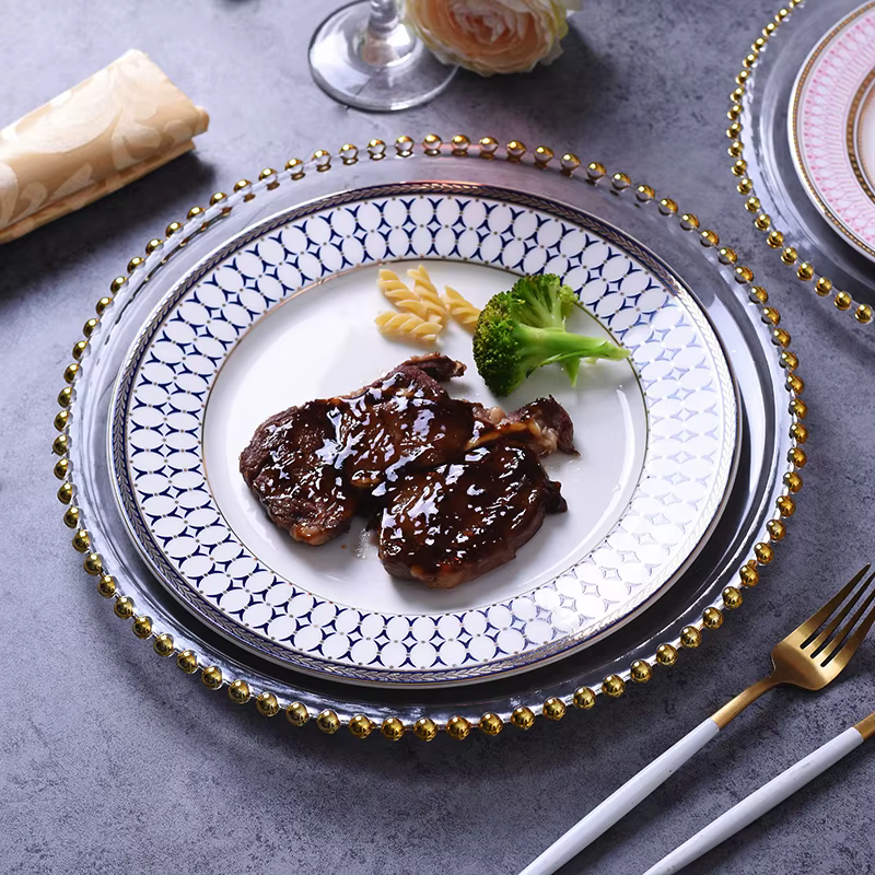 Assiette à dîner de luxe légère