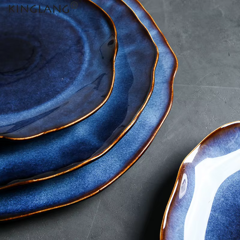 Assiette plate en céramique japonaise