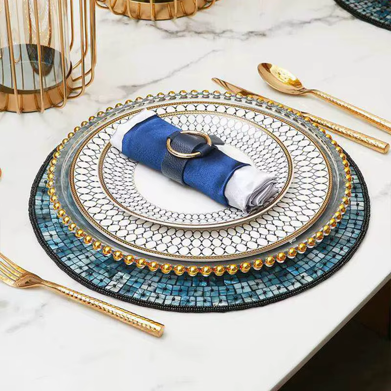 Assiette à dîner de luxe légère