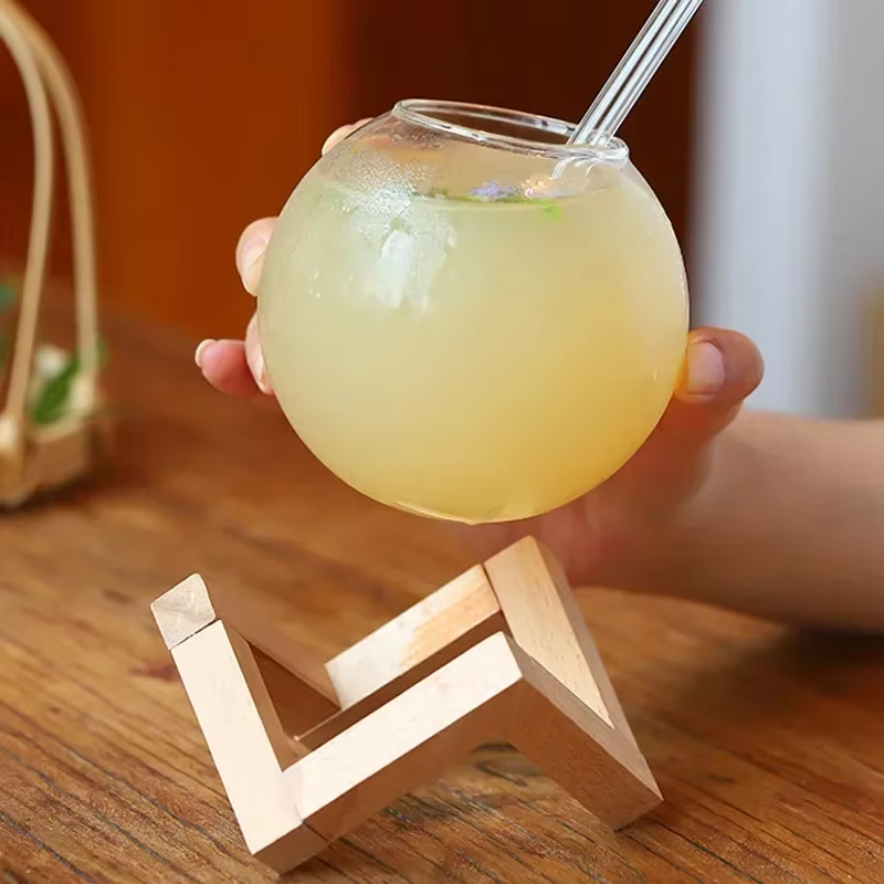 Tasse en verre à Cocktail avec support en bois