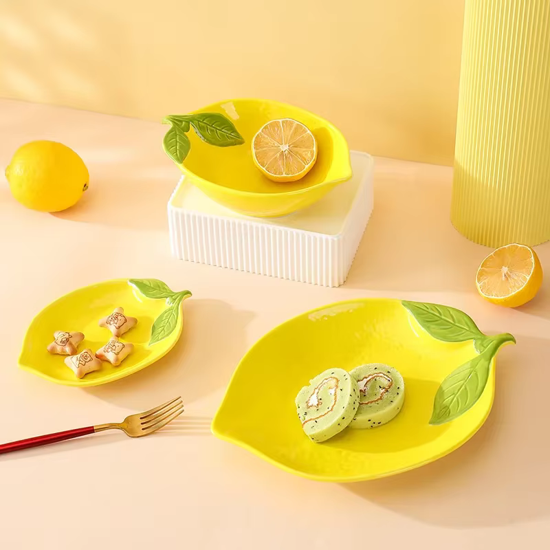 Assiette queplate en céramique en forme de citron de dessin animé