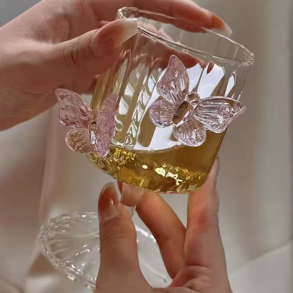 Verre à vin papillon tridimensionnel