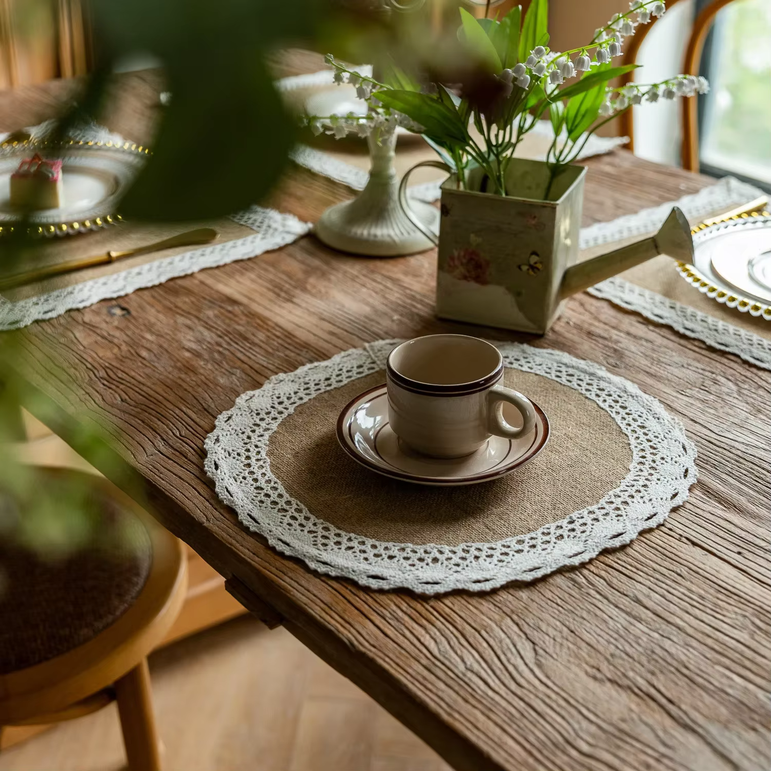 Sets de Table Tressés en Jute