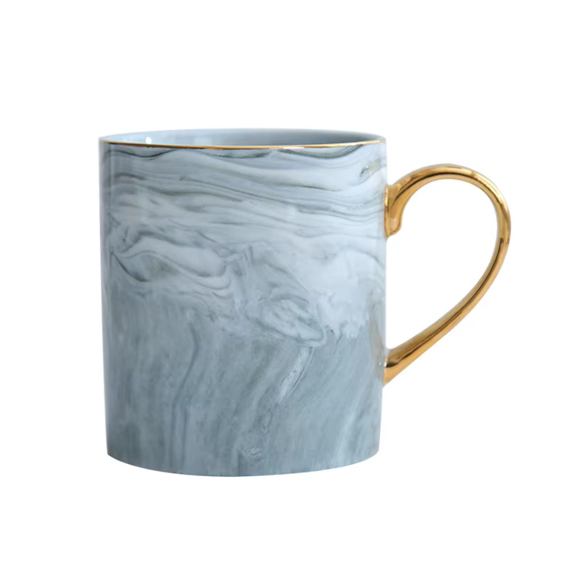 Mug à café en marbre nordique avec bordure dorée