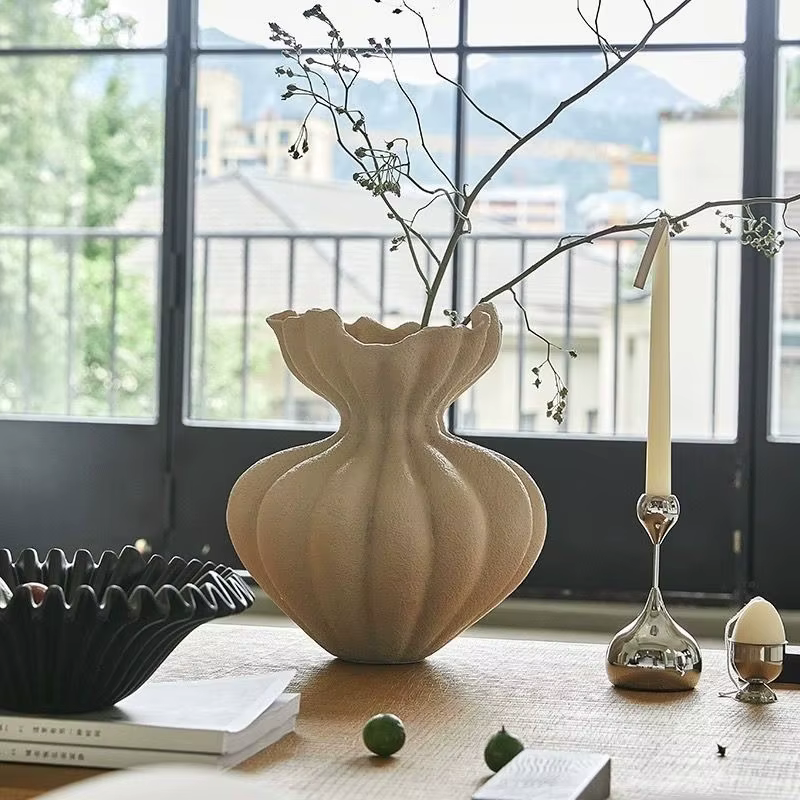 Vase en céramique française unique avec charme Wabi-Sabi