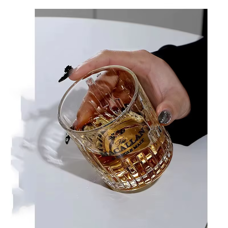 Collection privée Macallan verre cristal à facettes Der whiskybecher whisky roche