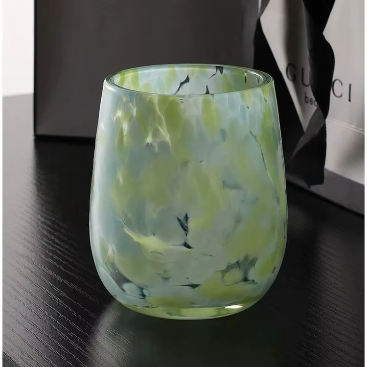 Verre vert à pointe colorée