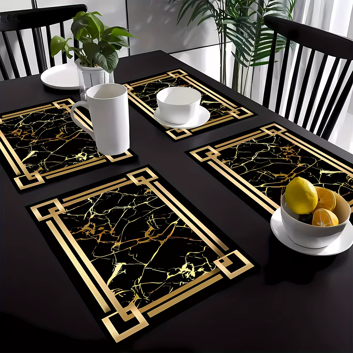 1 sous-plat en lin de cuisine à motifs noirs et dorés