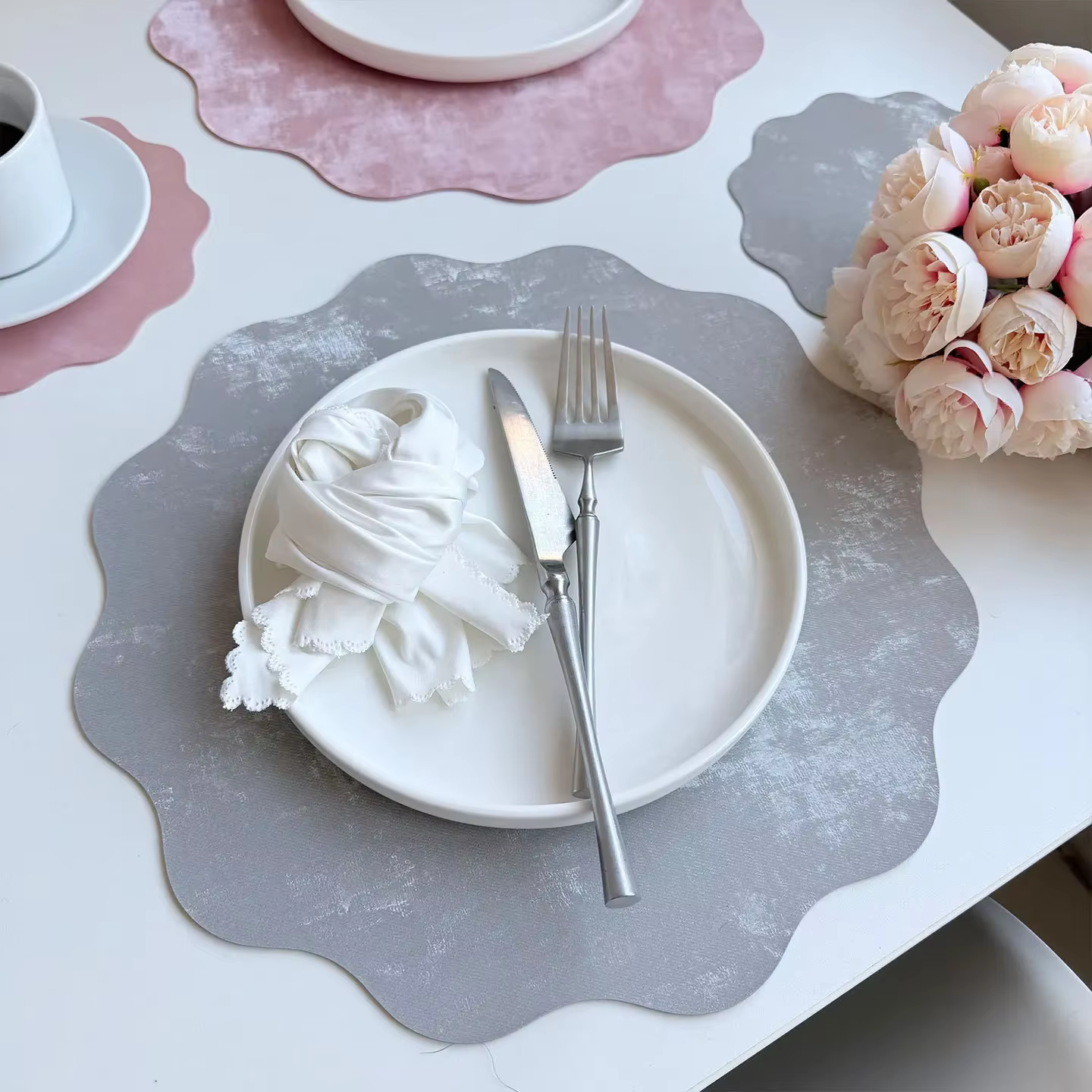 Sous-verre et set de table en similicuir velours