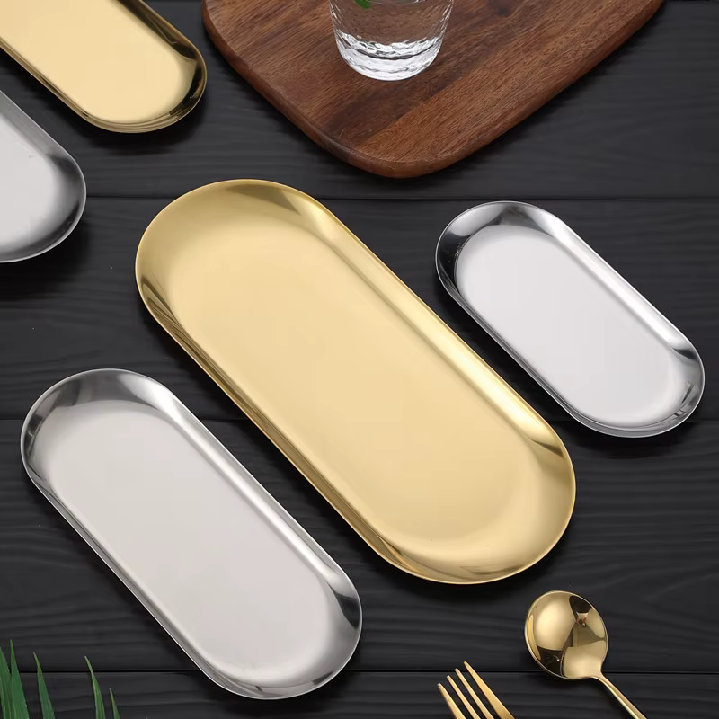 Assiette de cuisine en acier inoxydable doré