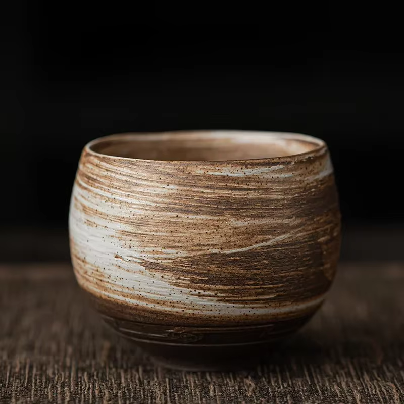 Tasse à thé en céramique faite à la main