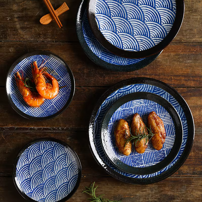 Assiette à Sushi en Céramique à Motif de Vagues Bleues et Blanches