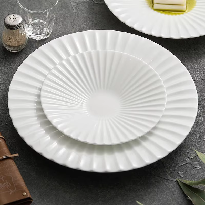 Assiettes à Ume blanches
