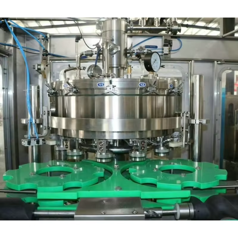 Ligne de production de machines de remplissage automatiques de canettes de boissons personnalisées pour usine