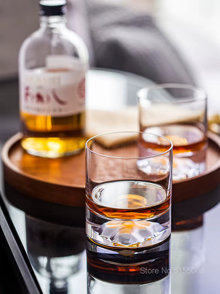 Verre de dégustation de whisky en forme de crâne