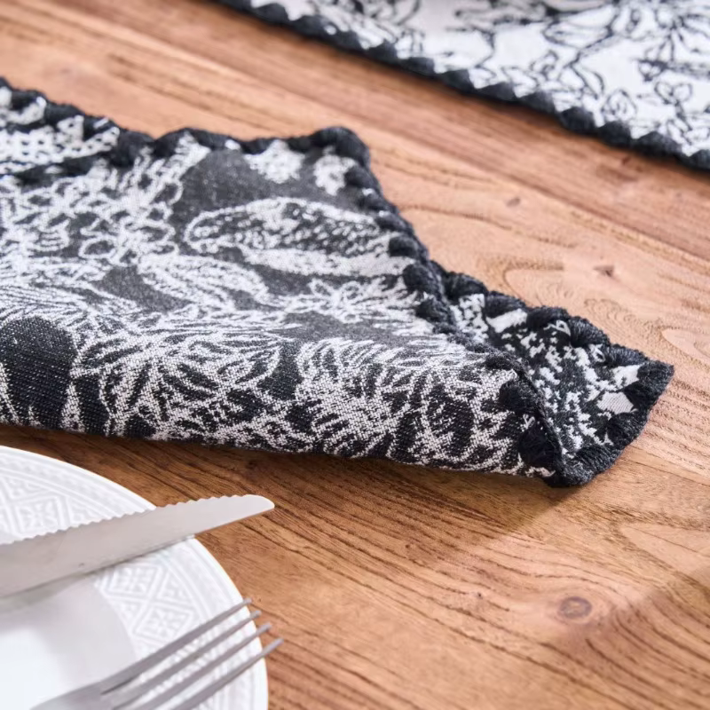Set de table en tissu jacquard floral brodé
