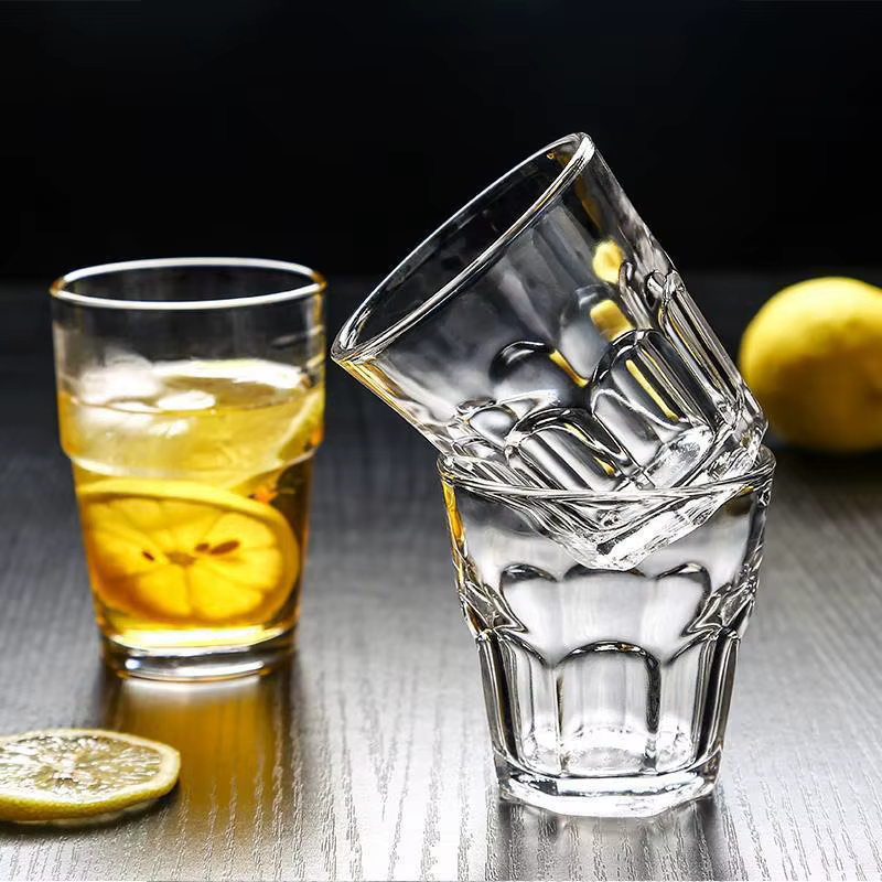 Verres en verre transparent