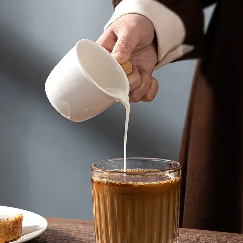 Pichet à lait en céramique résistant aux hautes températures