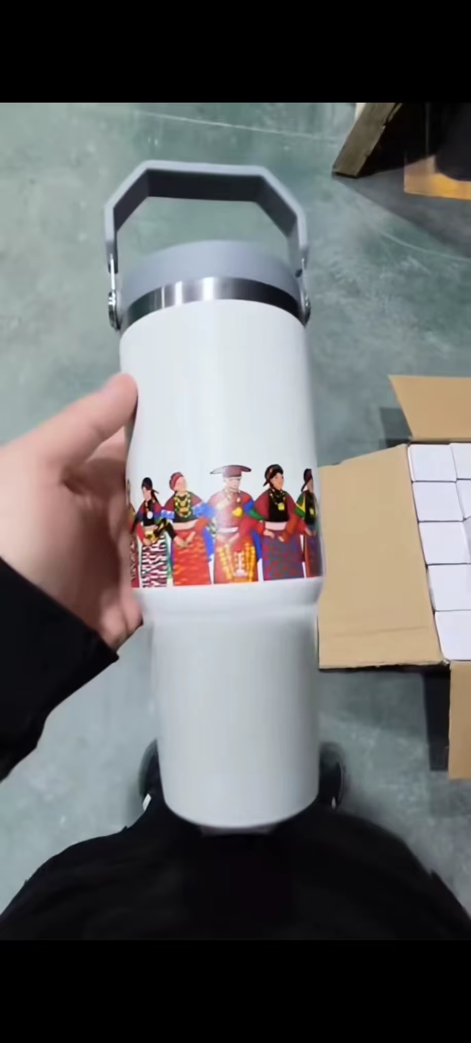 Cadeaux de fête des mères pour maman de fille et fils - Gobelet à café isolé en acier inoxydable de 20 oz avec couvercle