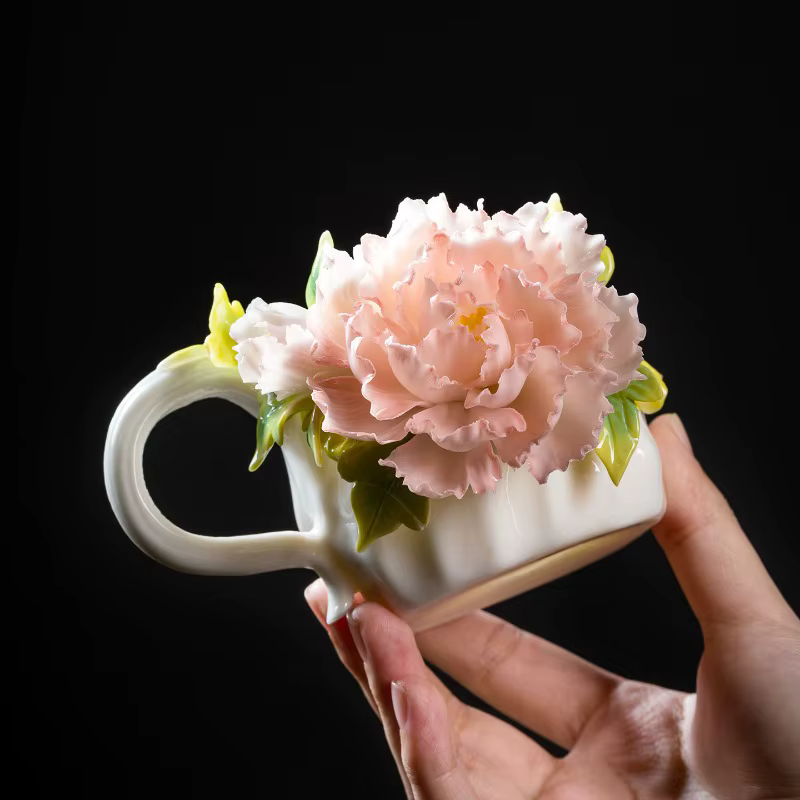 Tasse à café ou à thé en céramique de style chinois avec motif de pivoine