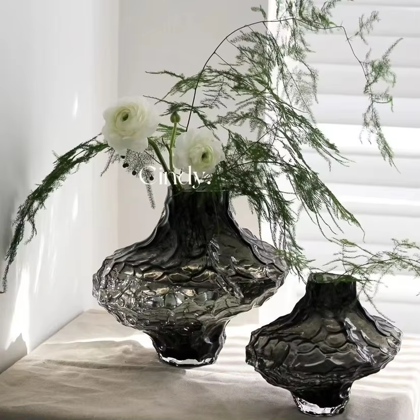 Vase en verre de la vallée nordique