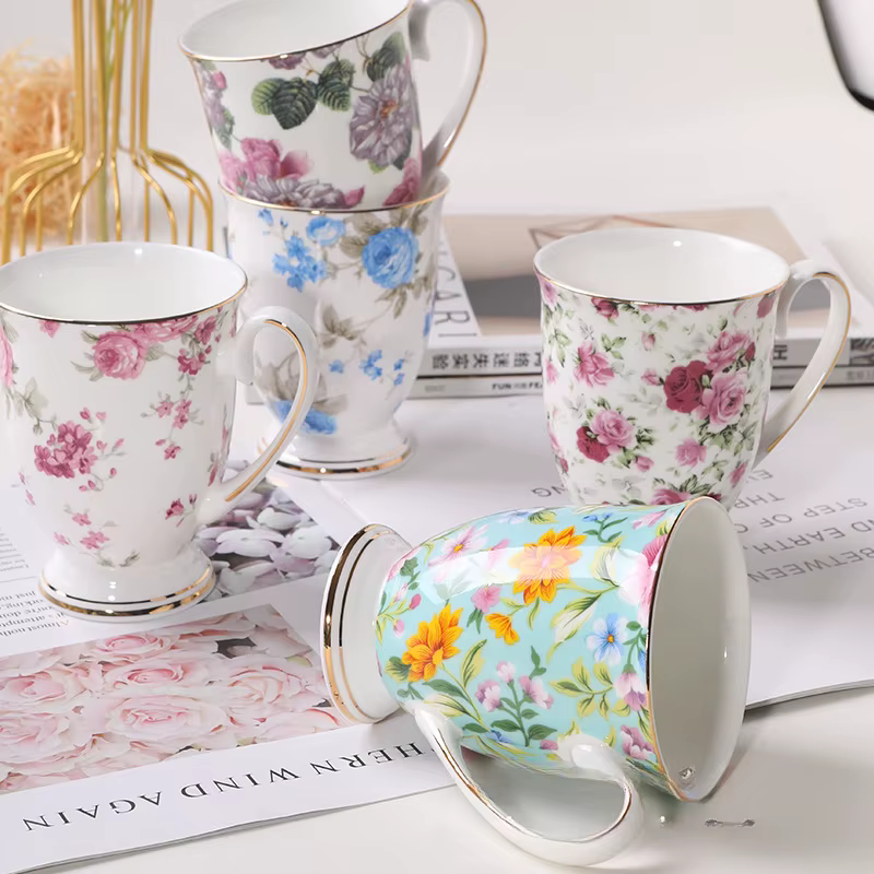 Tasse à café fleur peinte dorée en céramique de haute qualité