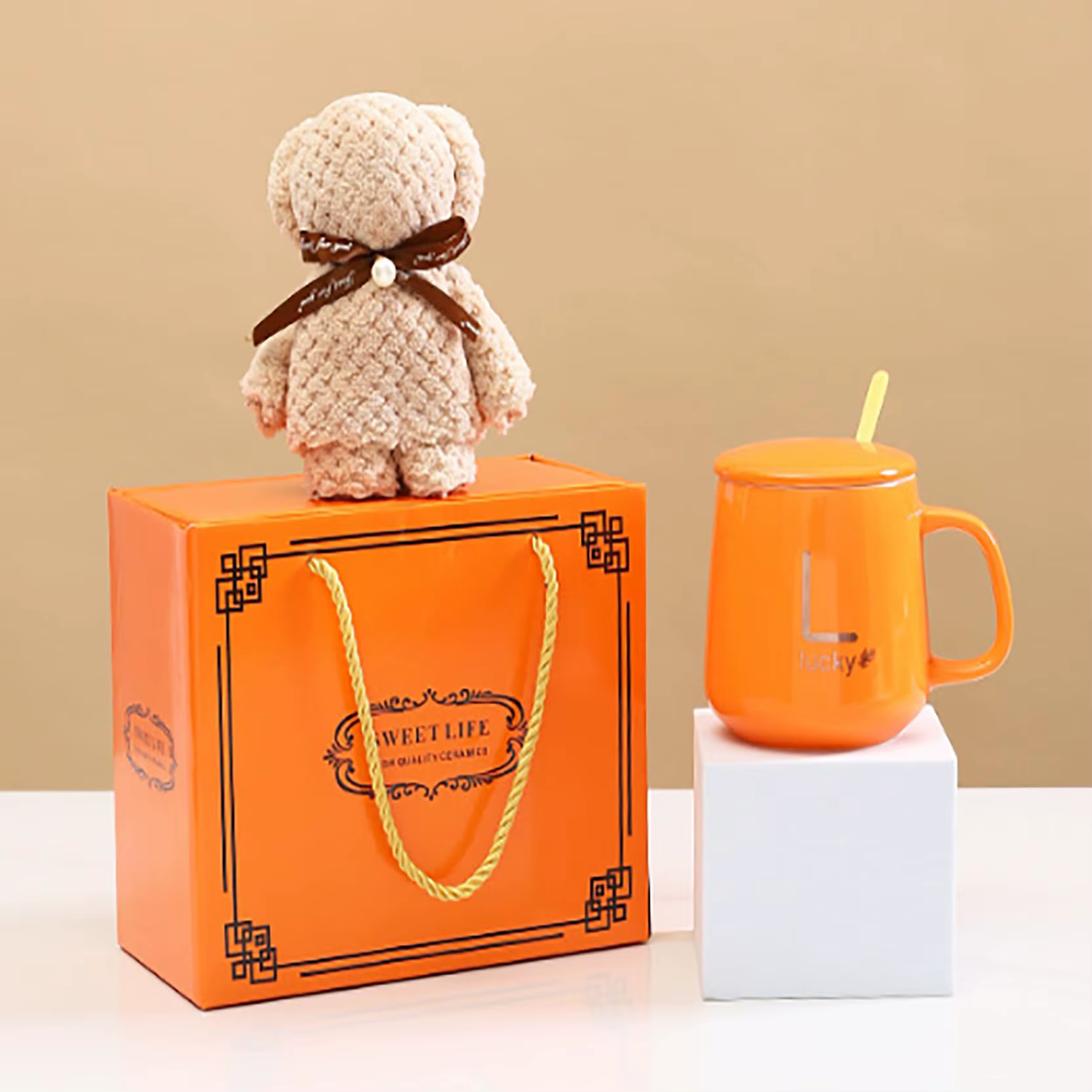 Ensemble de tasses à café en céramique 4-en-1 de luxe avec serviette et cuillère en forme d'ours - Cadeau pour mariage