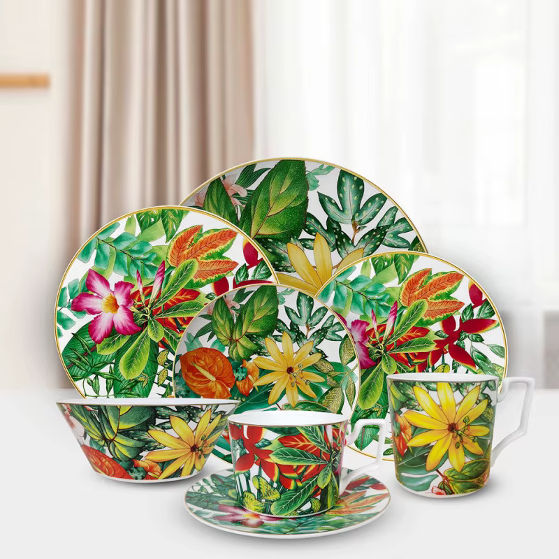 Tasse à café en porcelaine