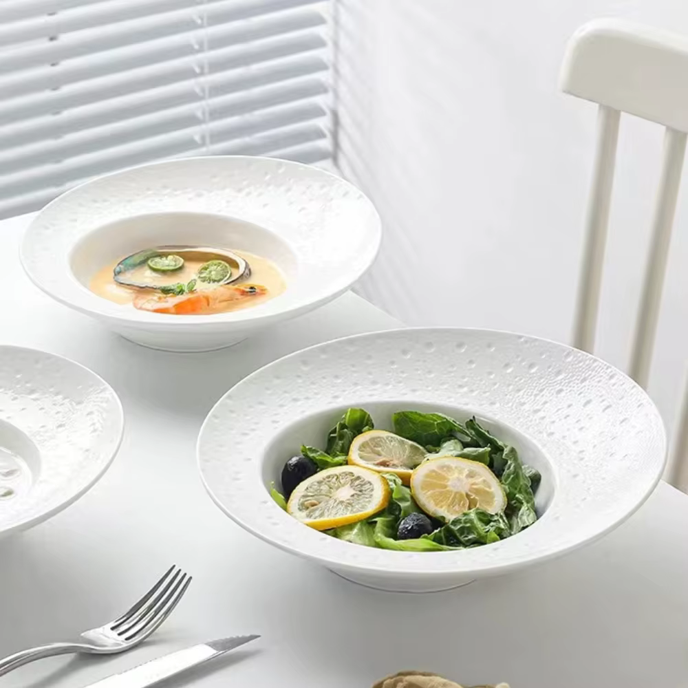 Assiette à salade créative française