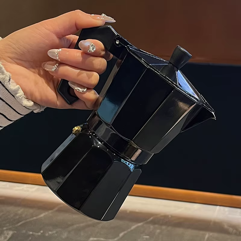 Cafetière Moka - Machine à café 3/6 tasses pour la préparation